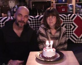 На 21 день рождения подарил телке с тату трах раком