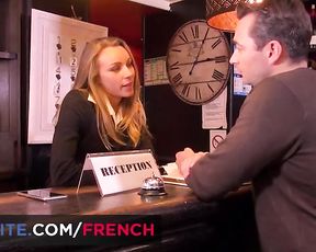 Медсестра делала минет мужику и ебалась в анал